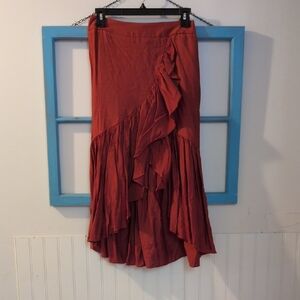 Elegant High-Low Rust Skirt with Ruffles